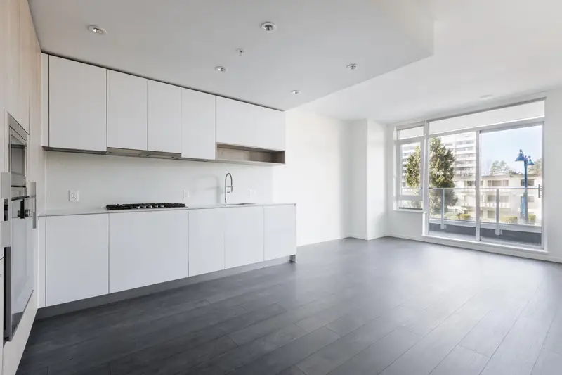 207 6300 MINORU BOULEVARD - photo 2 of 9