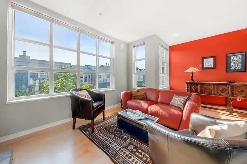 207 669 W 7TH AVENUE - photo 2 of 35