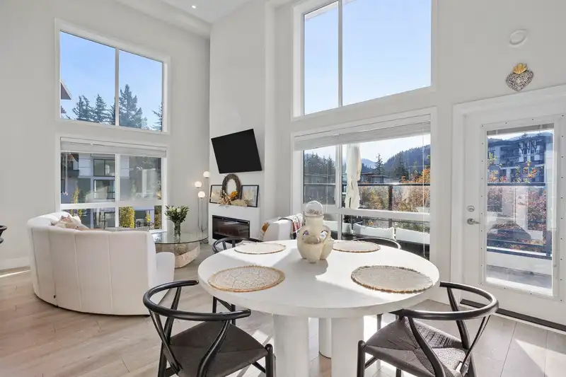 401 45500 MARKET WAY - photo 1 of 28