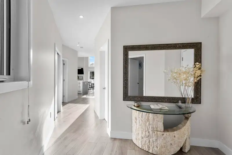 401 45500 MARKET WAY - photo 2 of 28