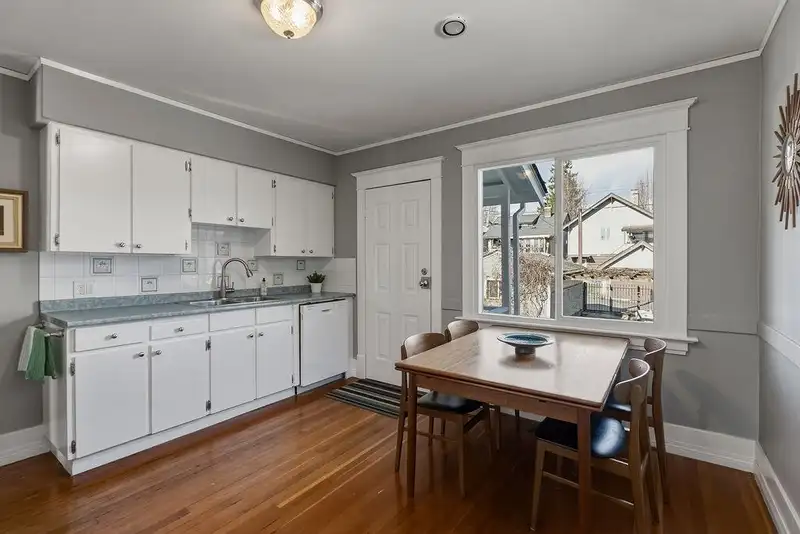 2867 E GEORGIA STREET - photo 4 of 39