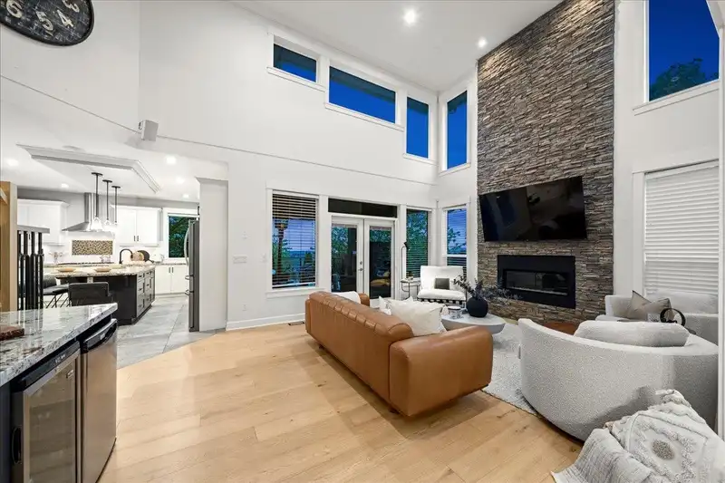 3435 HORIZON DRIVE - photo 2 of 40