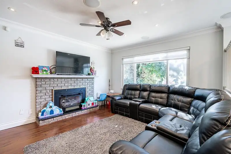 5886 184A STREET - photo 4 of 31