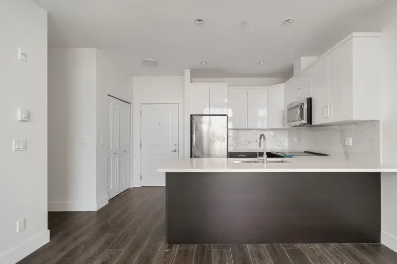 514 9983 E BARNSTON DRIVE - photo 4 of 17