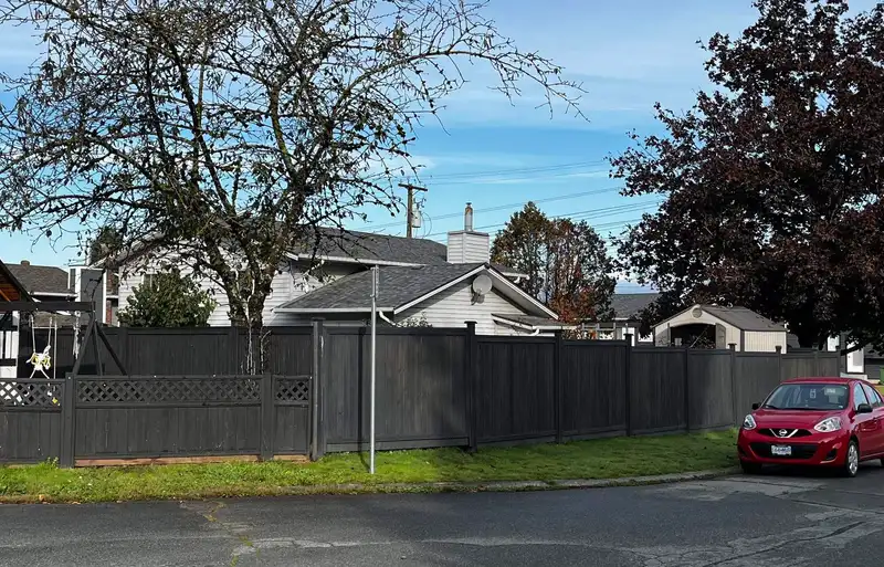35086 CASSIAR AVENUE - photo 4 of 5
