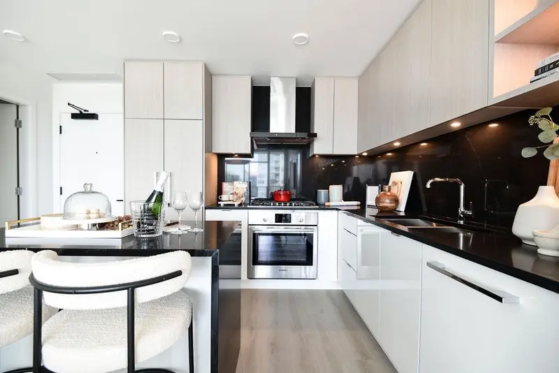 2008 4988 BENNETT STREET - photo 4 of 12