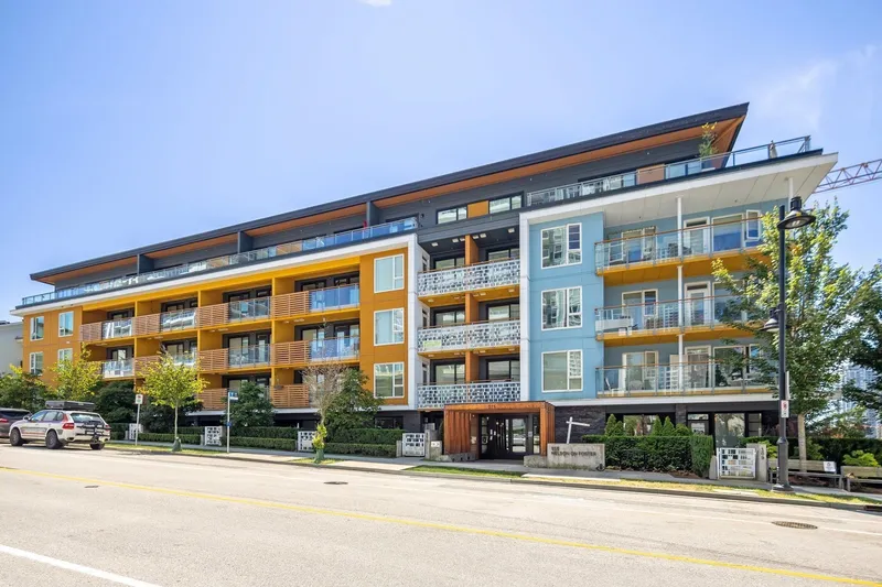 503 516 FOSTER AVENUE - photo 3 of 25