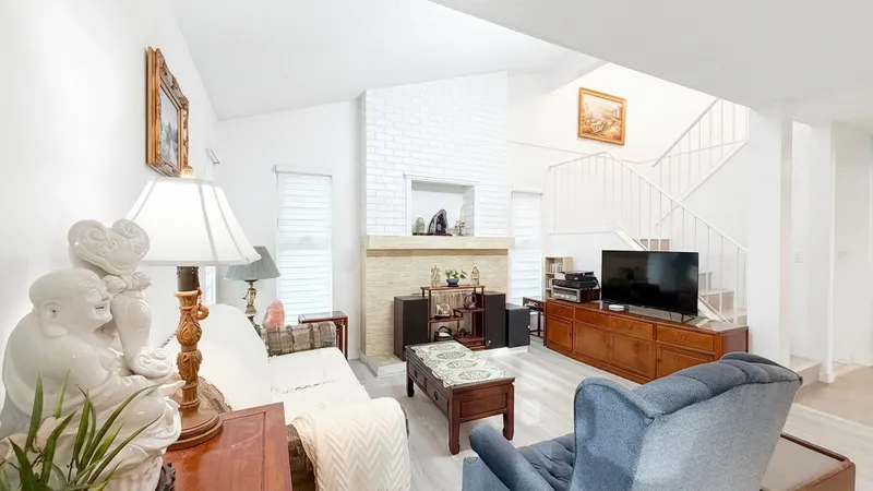 7438 ECHO PLACE - photo 3 of 25