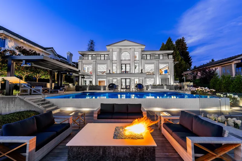 961 KING GEORGES WAY - photo 3 of 25