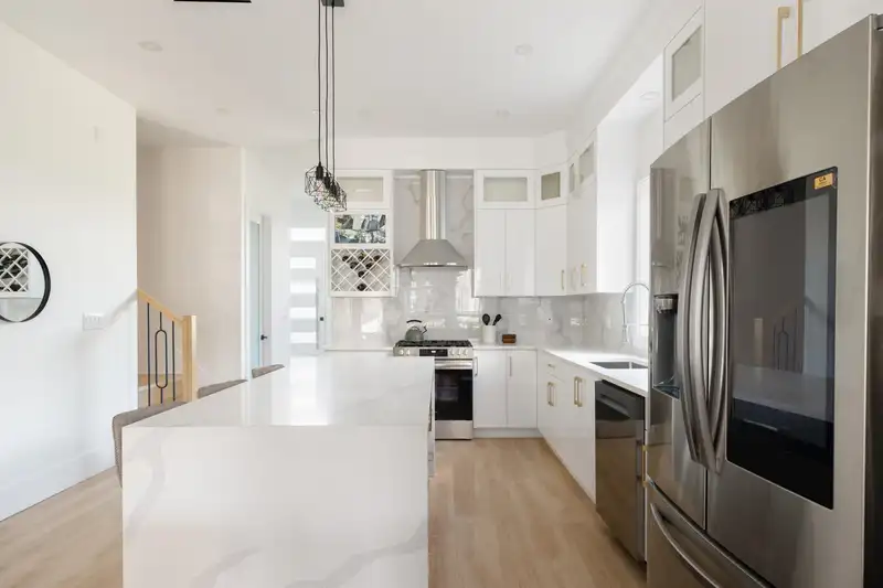 1 122 EIGHTH AVENUE - photo 3 of 26