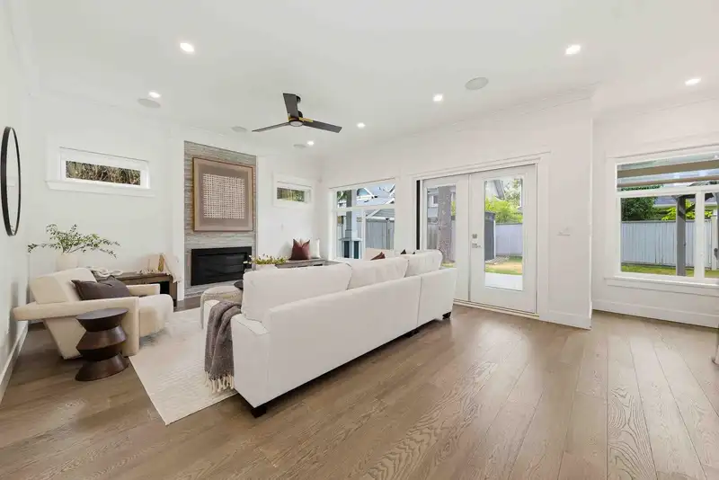 5061 44B STREET - photo 3 of 28