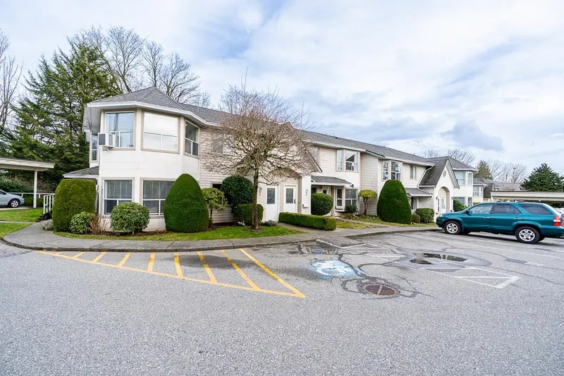 30 3380 GLADWIN ROAD - photo 3 of 25