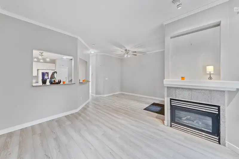 128 9979 140 STREET - photo 2 of 18