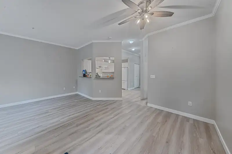 128 9979 140 STREET - photo 4 of 18