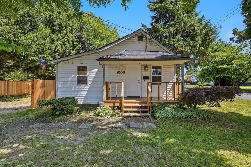 9550 VICTOR STREET - photo 3 of 27