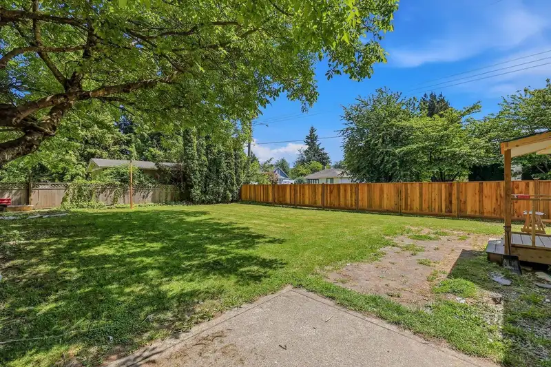 9550 VICTOR STREET - photo 4 of 27