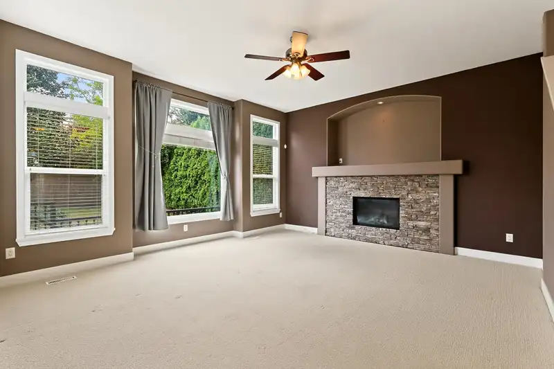14822 59A AVENUE - photo 2 of 38