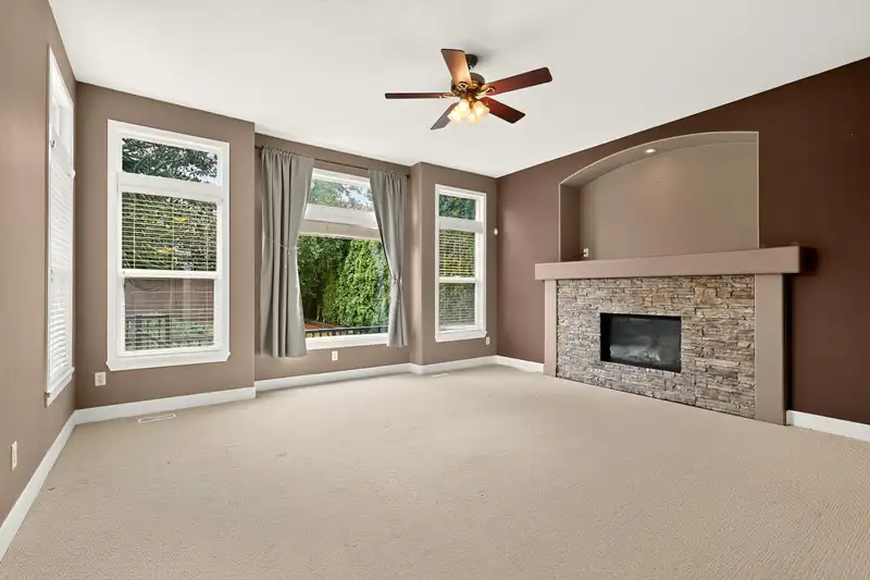 14822 59A AVENUE - photo 4 of 38
