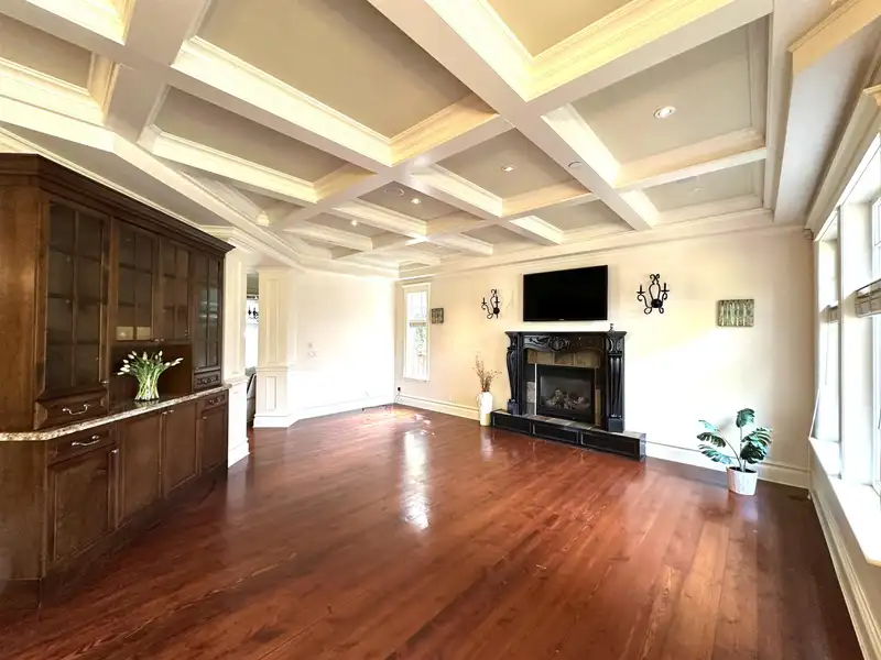 2655 W 37TH AVENUE - photo 2 of 18