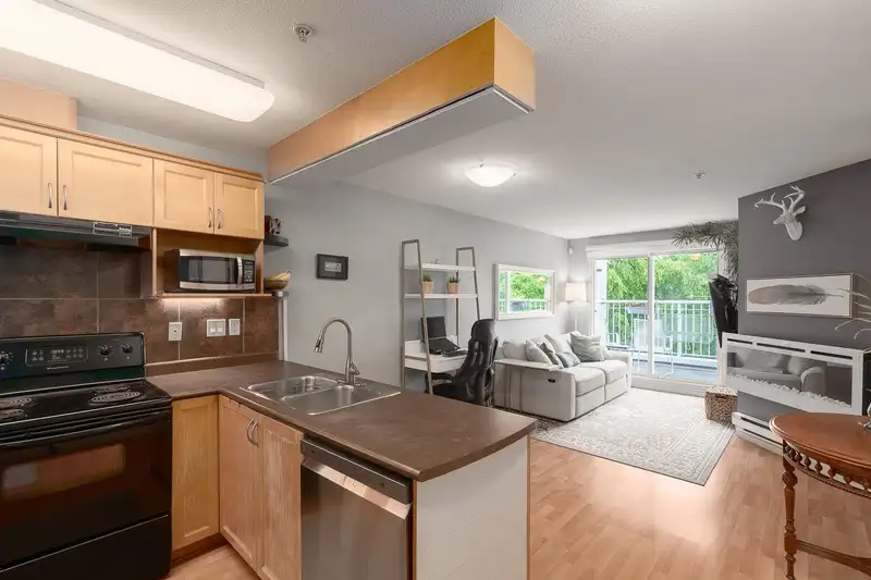 406 189 ONTARIO PLACE - photo 1 of 21