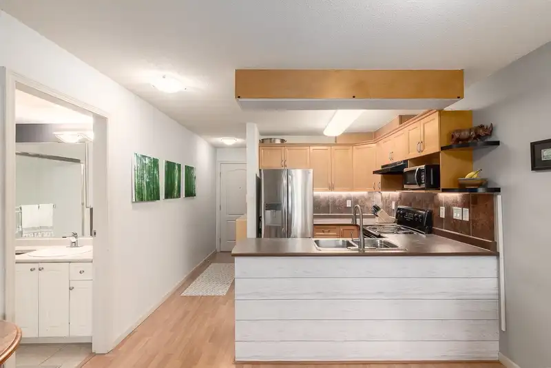 406 189 ONTARIO PLACE - photo 4 of 21