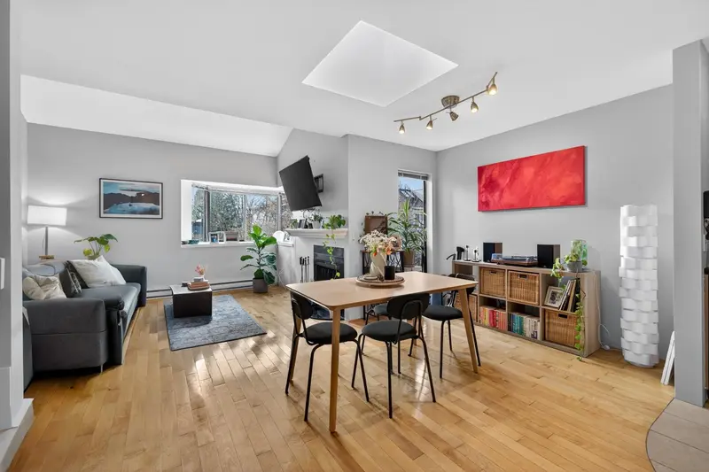 311 1922 W 7TH AVENUE - photo 2 of 25