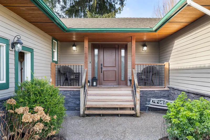 22285 64 AVENUE - photo 3 of 25