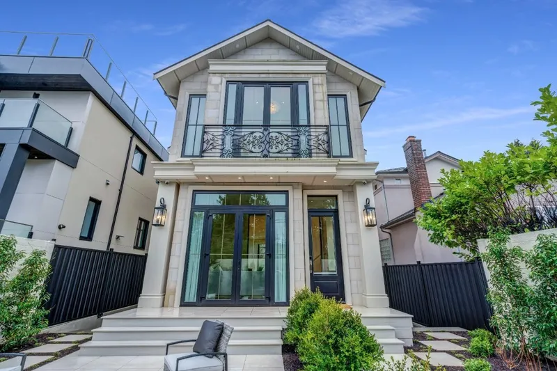 4454 W 4TH AVENUE - photo 2 of 25