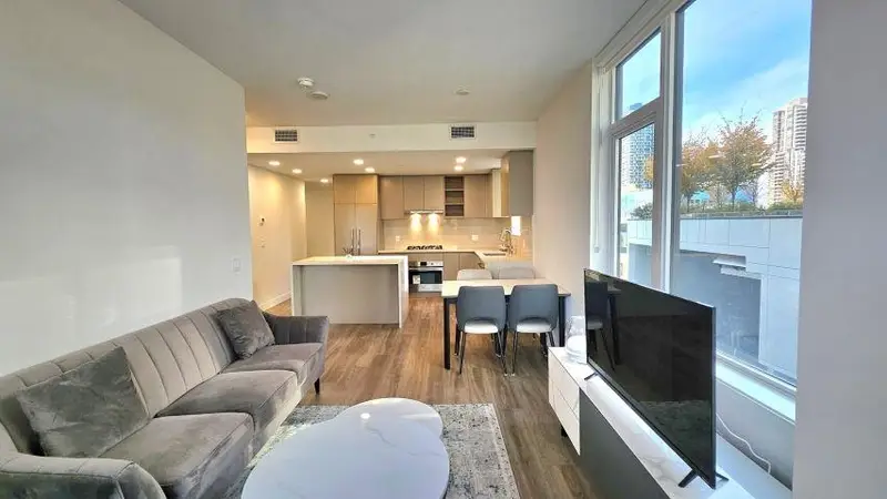 301 4433 ALASKA STREET - photo 3 of 25