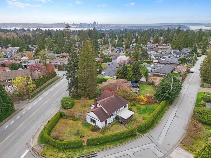3975 HIGHLAND BOULEVARD - photo 1 of 19