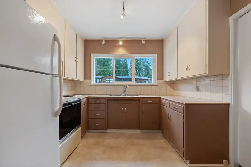 3975 HIGHLAND BOULEVARD - photo 3 of 19