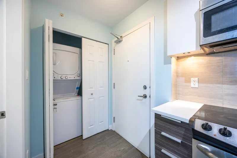 1108 13303 103A AVENUE - photo 3 of 17