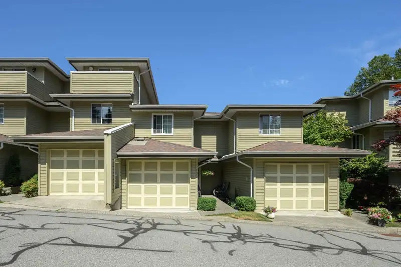 133 1386 LINCOLN DRIVE - photo 1 of 28