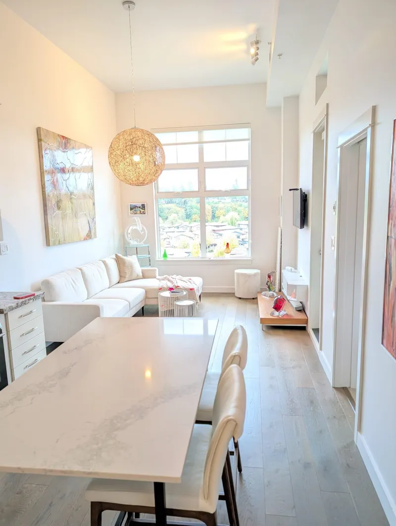 616 5011 SPRINGS BOULEVARD - photo 2 of 12