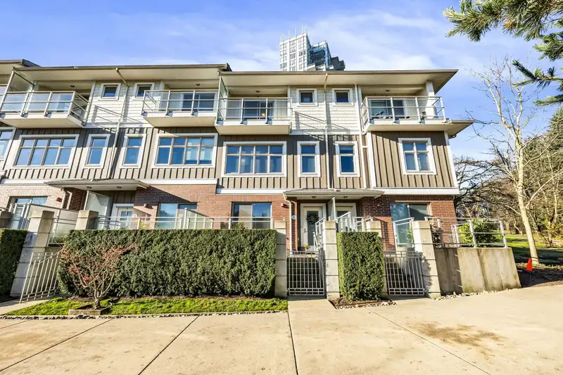 TH21 271 FRANCIS WAY - photo 1 of 40