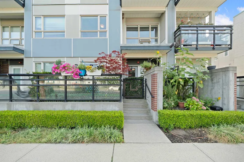 125 13228 OLD YALE ROAD - photo 1 of 23