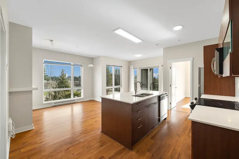 404 13339 102A - photo 1 of 13