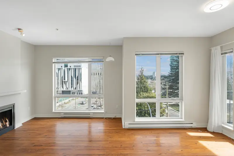 404 13339 102A - photo 4 of 13