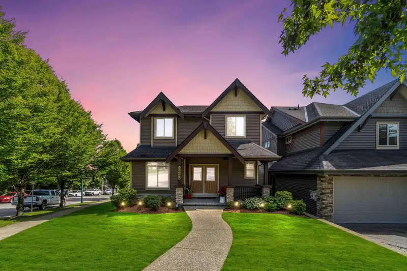 3424 HORIZON DRIVE - photo 2 of 40