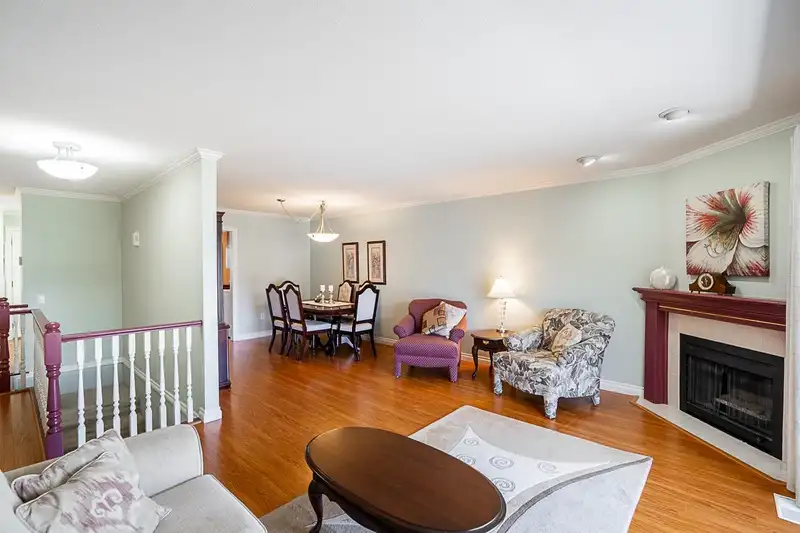 12 32615 MURRAY AVENUE - photo 3 of 24