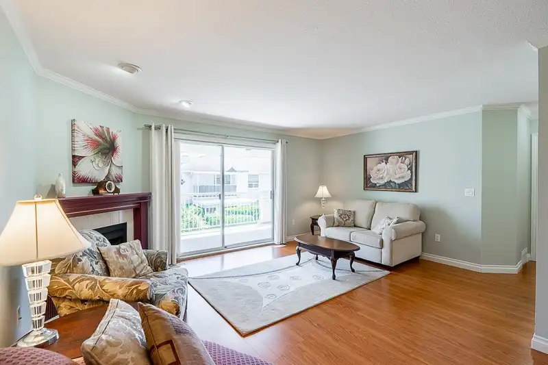 12 32615 MURRAY AVENUE - photo 4 of 24