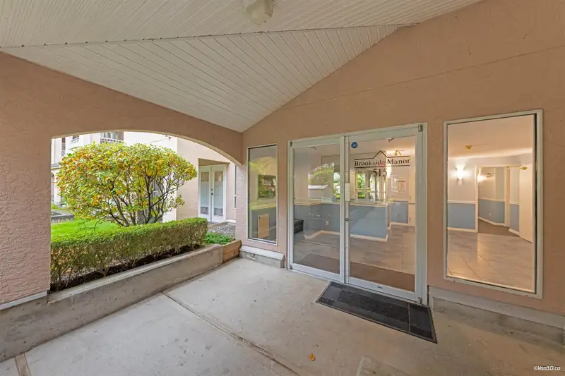 208 515 WHITING WAY - photo 4 of 29