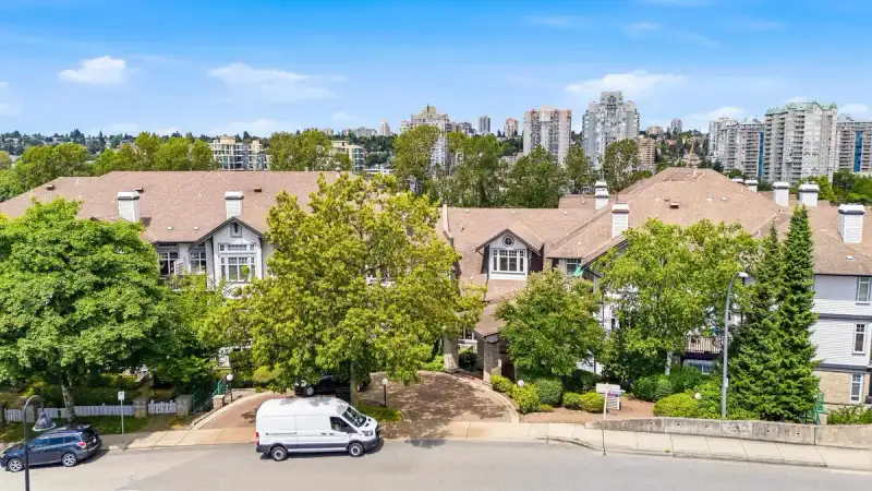 407 83 STAR CRESCENT - photo 1 of 39