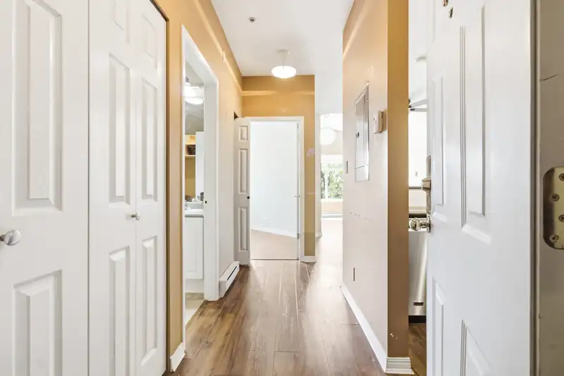 407 83 STAR CRESCENT - photo 2 of 39