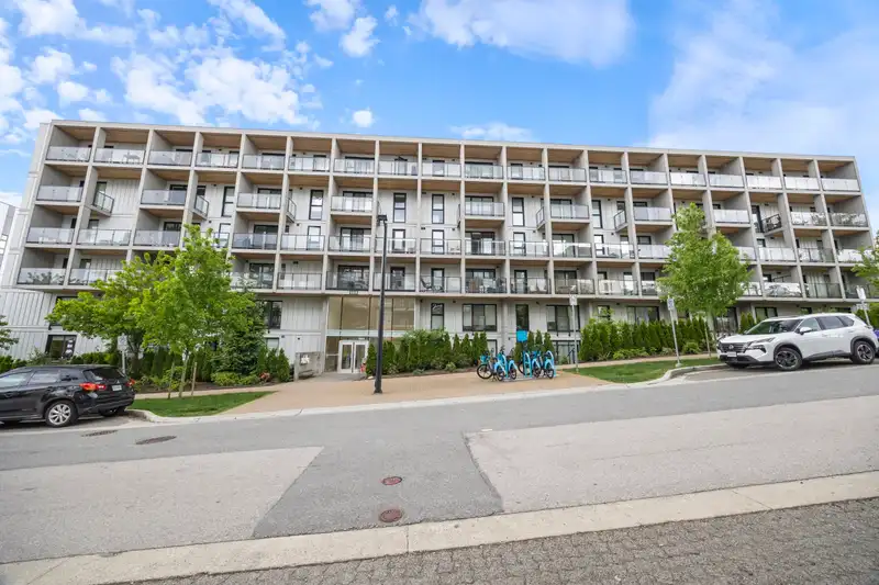 317 9888 UNIVERSITY CRESCENT - photo 1 of 39