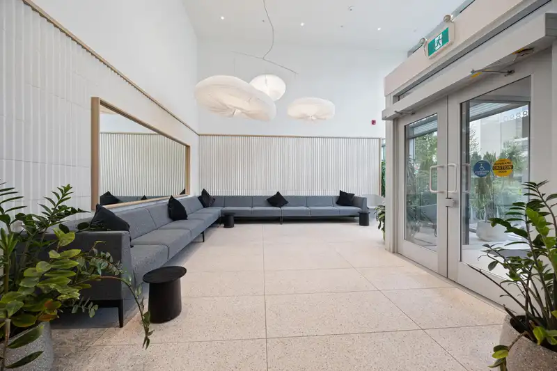 317 9888 UNIVERSITY CRESCENT - photo 4 of 39