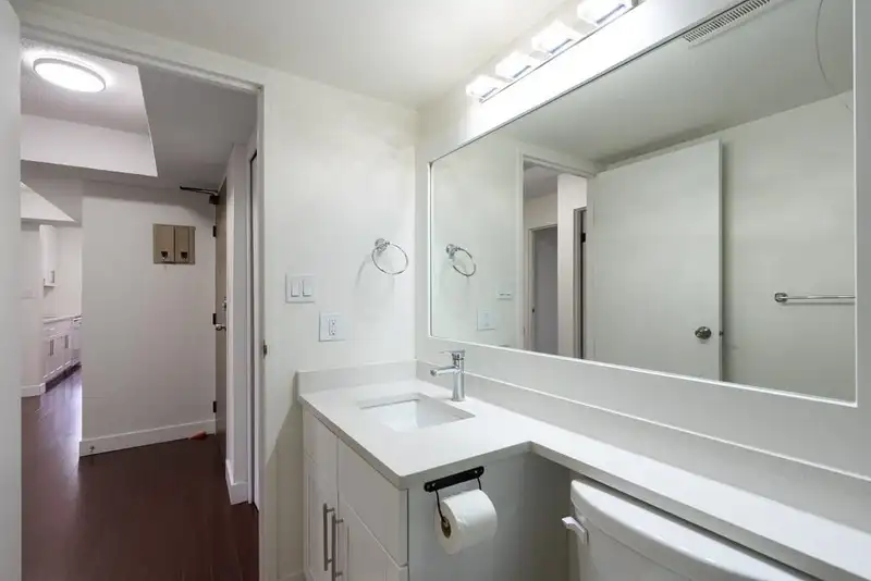 1101 9595 ERICKSON DRIVE - photo 4 of 23