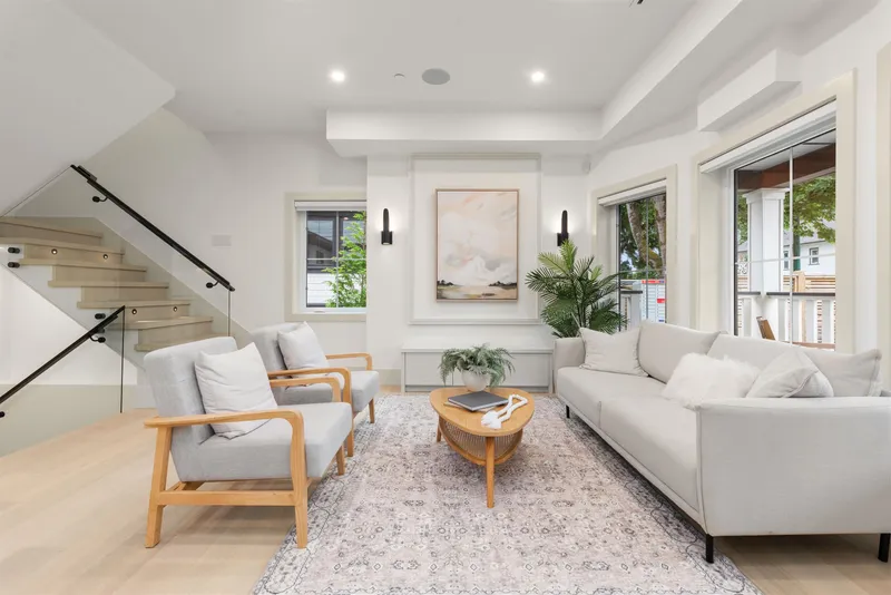 1 365 E 33RD AVENUE - photo 4 of 25