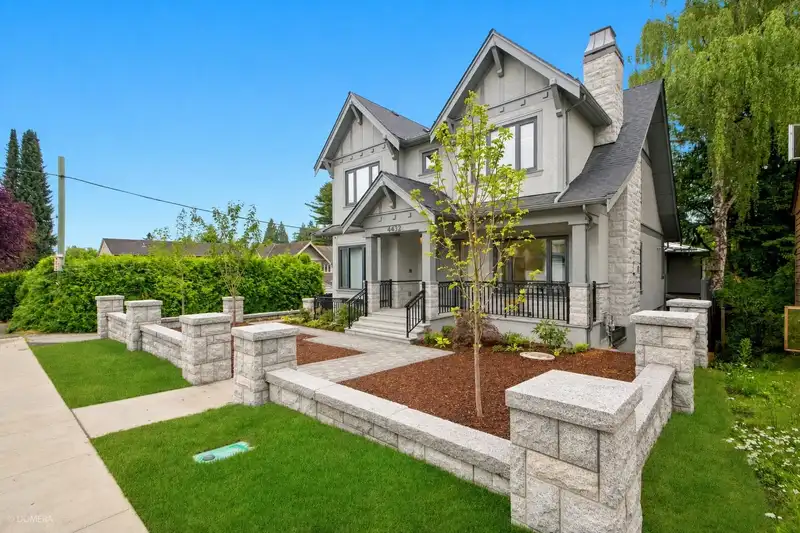 4432 CROWN STREET - photo 1 of 17