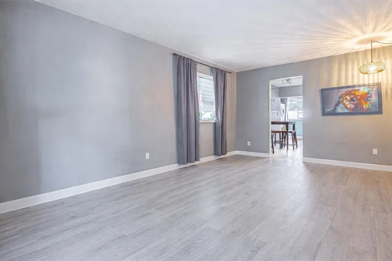 33186 3RD AVENUE - photo 2 of 25